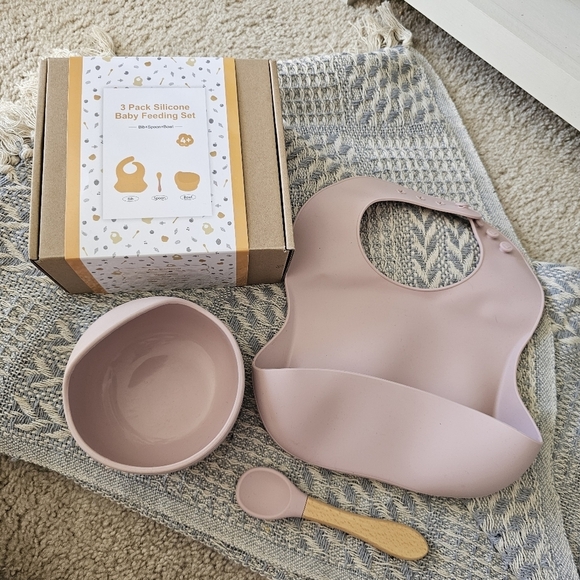 Little Z's Boutique Other - Silicone feeding set